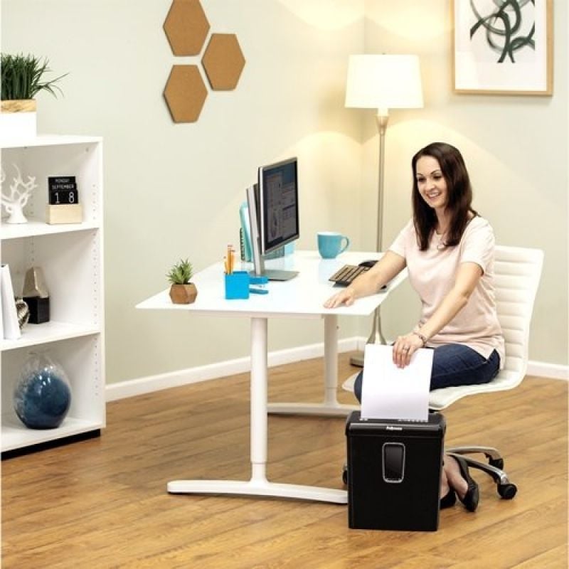 Destruidora Fellowes P-30C/ Corte em Partículas de 4 x 34mm/ Preta